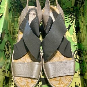 Fly London CROSSOVER SANDALS